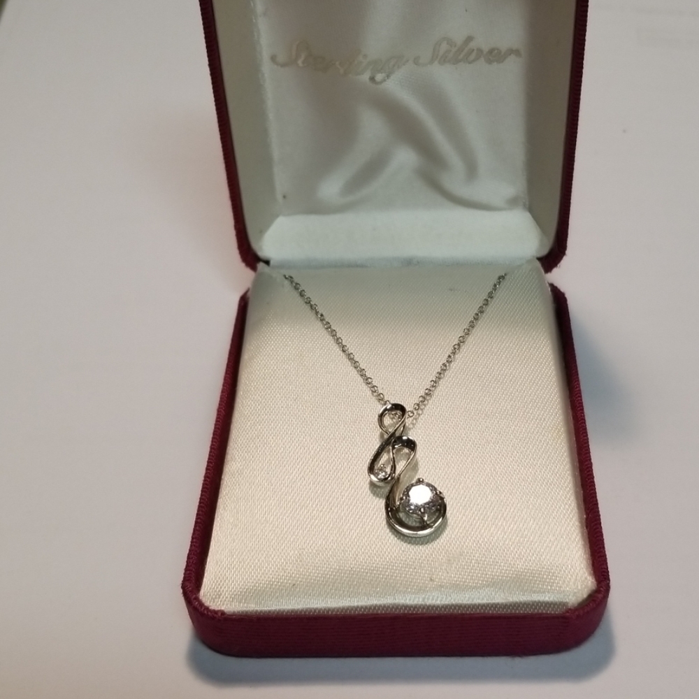 🧨 925 sterling silver necklace and charm crystal